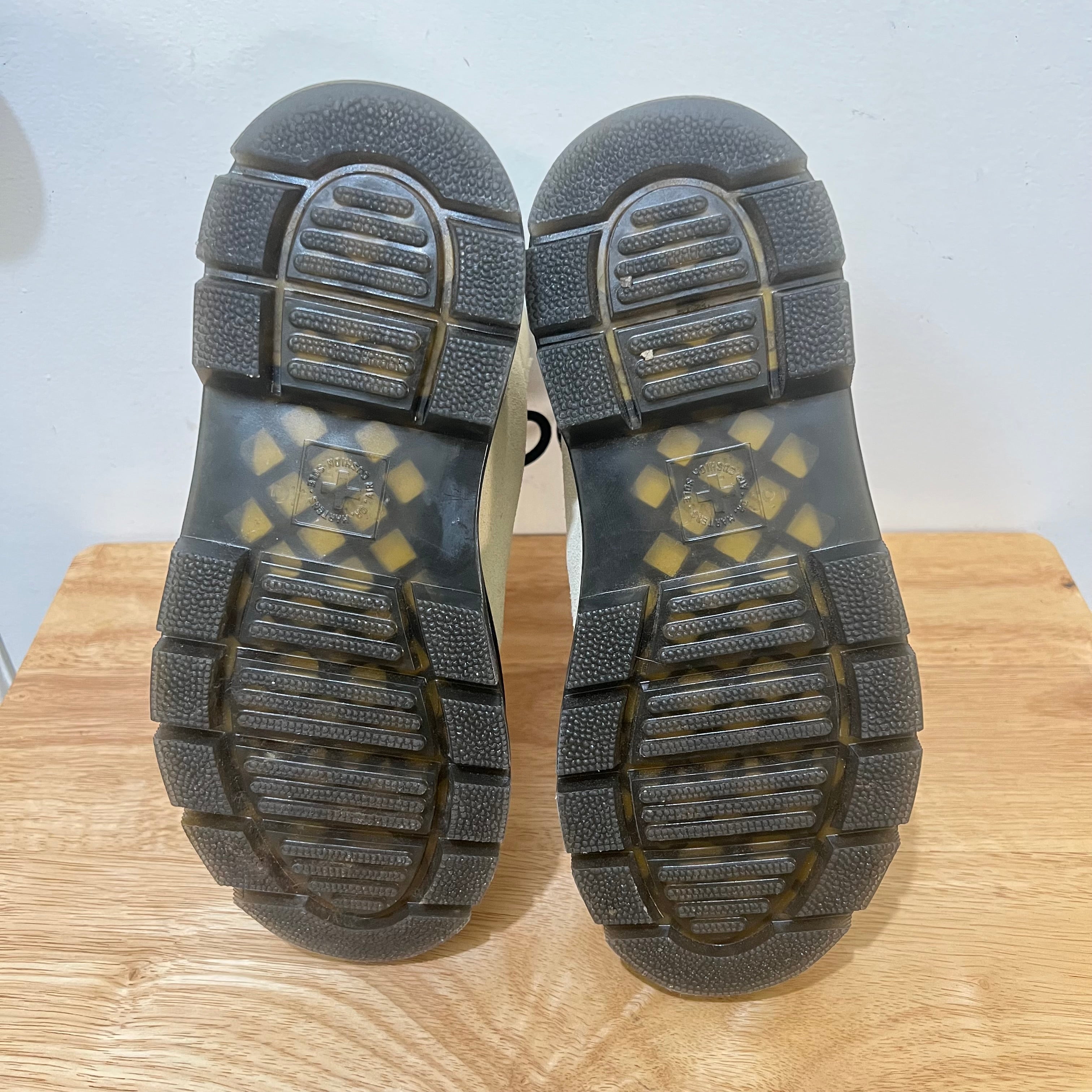 Dr. Martens Women's Combs Suede Utility Boots (pre-owned) Size 5