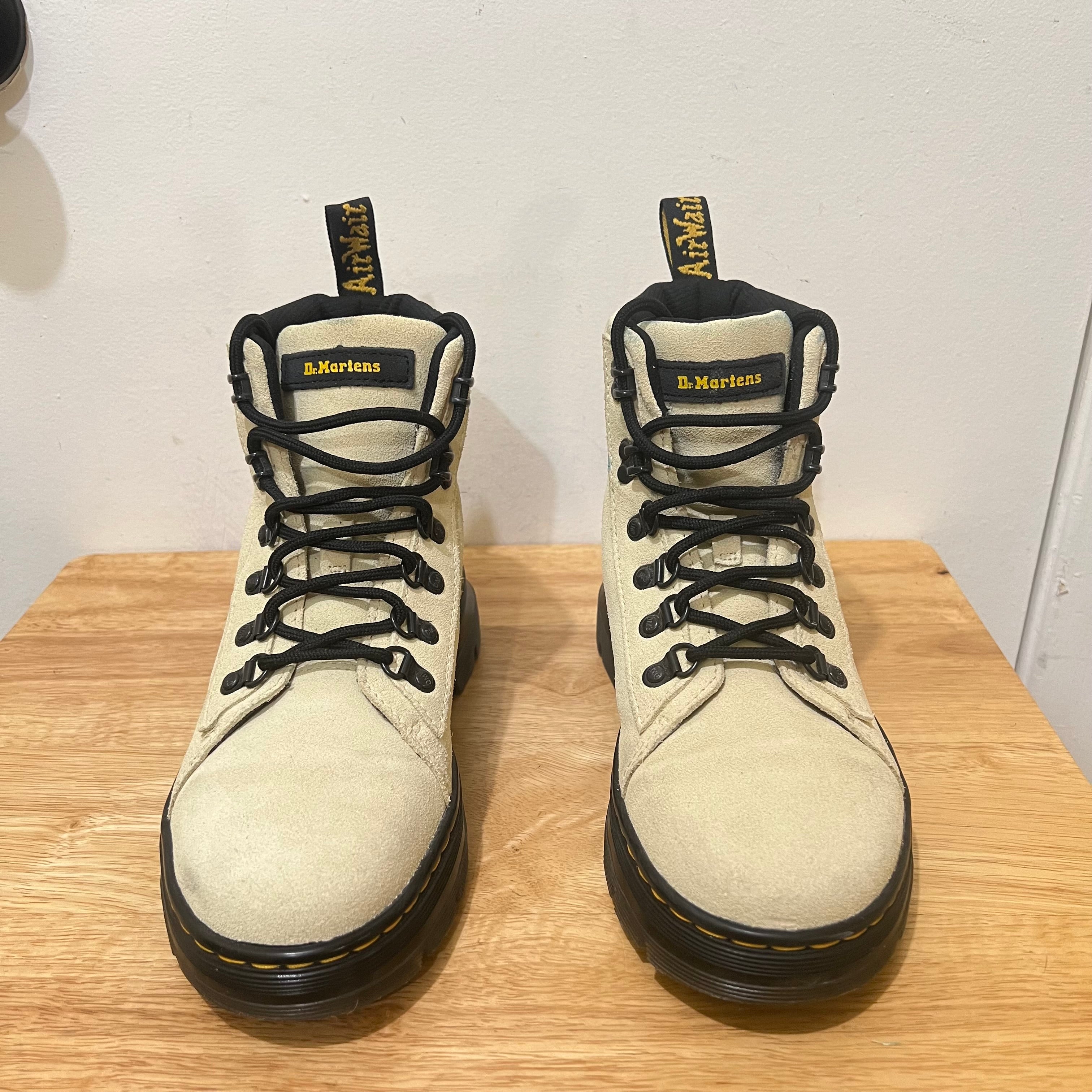 Dr. Martens Women's Combs Suede Utility Boots (pre-owned) Size 5