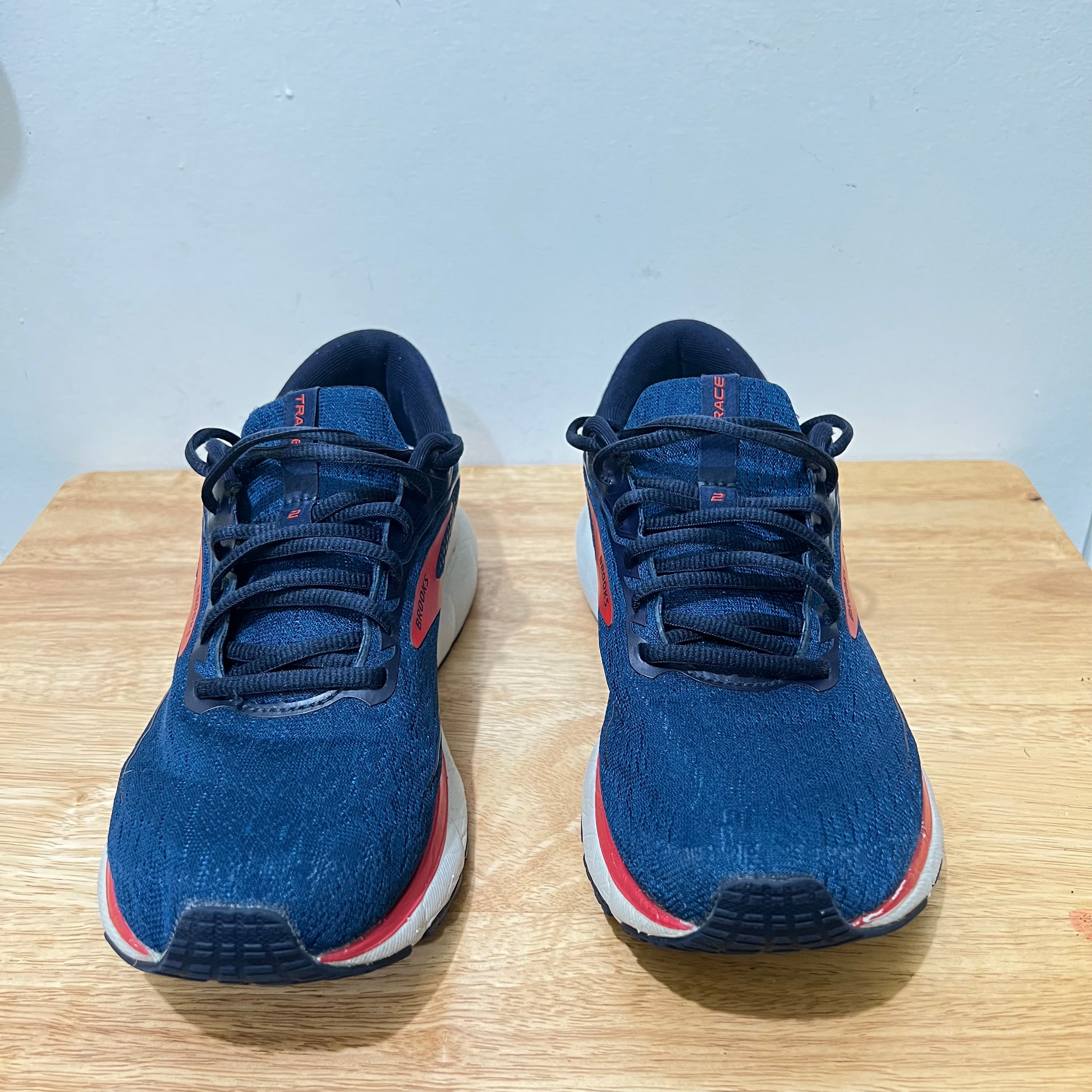 Brooks Trace Mens Sneakers Size 8 (Pre-owned)