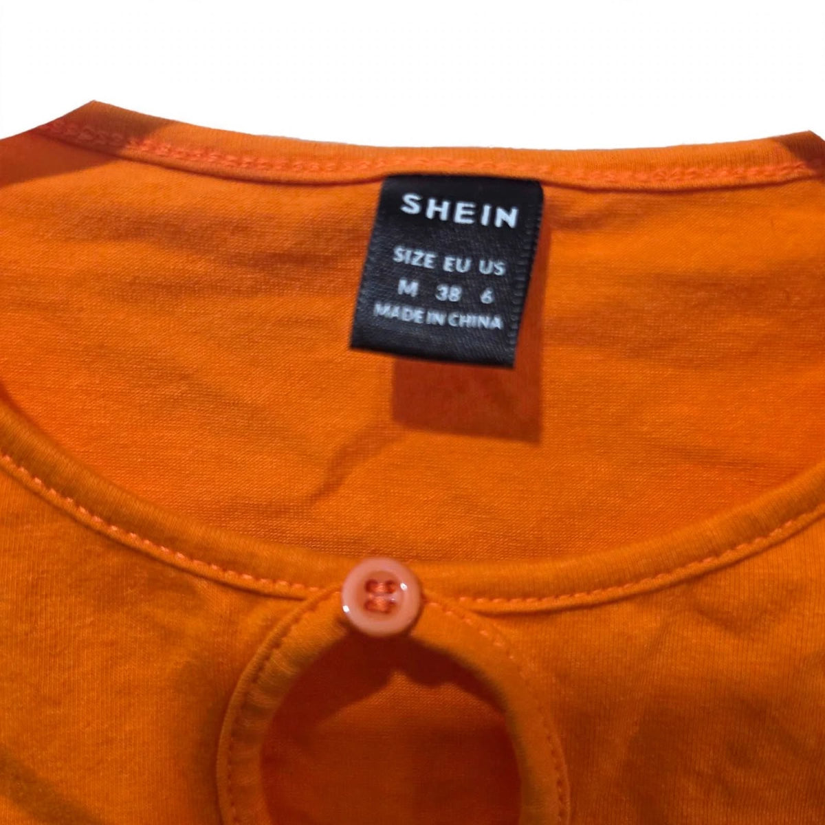 SHEIN Orange Cutout Button Crop Top - Size M (US 6) | Women's Short Sleeve Cropped T-Shirt