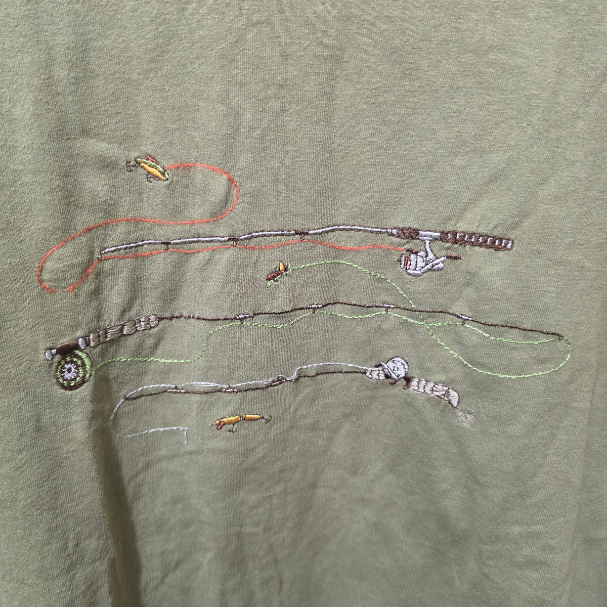 Vintage Lee Embroidered Fishing Graphic T-Shirt - Pre-Owned Women's Oversized Tee